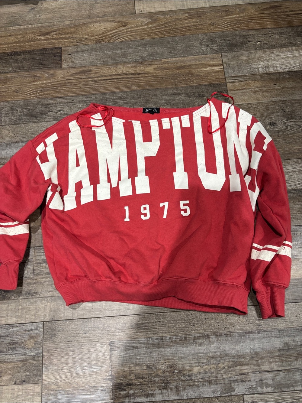 Red 'Hamptons 1975' Oversized Graphic Crewneck Sweatshirt